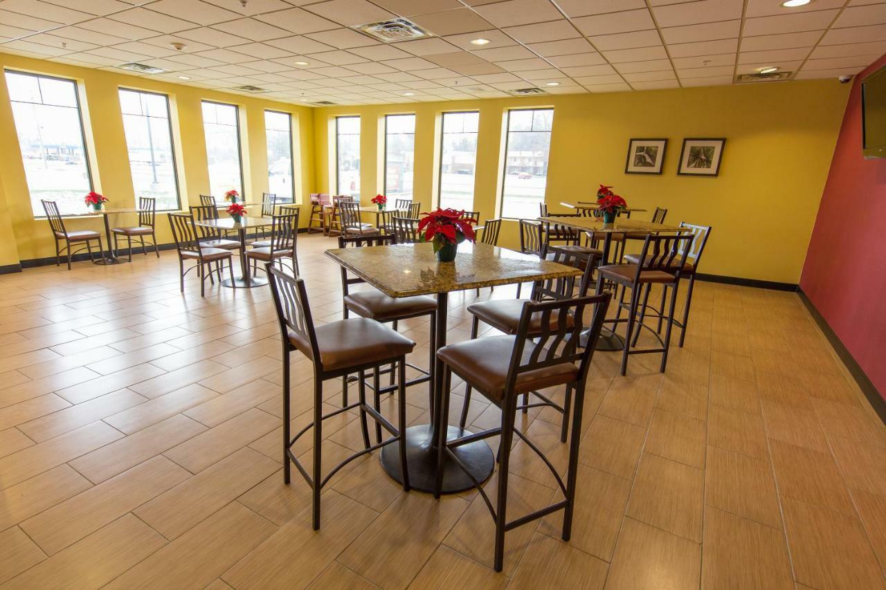Rodeway Inn Portage Bagian luar foto